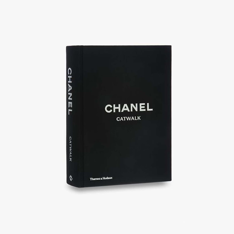 "Chanel Catwalk" Book