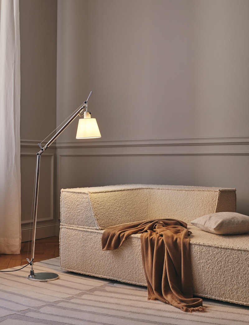 Tolomeo Basculante Floor Lamp, Parchment from Artemide | RoyalDesign