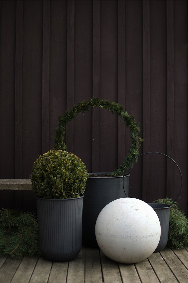 DBKD stripe vase 18cm Simple Stripe Vase 14 cm, Brown from DBKD