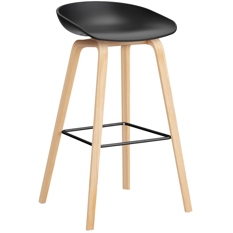 AAS 32 2.0 Bar Stool 75 cm, Soaped Oak / Black/Black