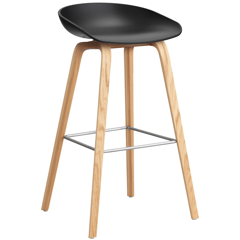 AAS 32 2.0 Bar Stool 75 cm, Lacquered Oak / Black