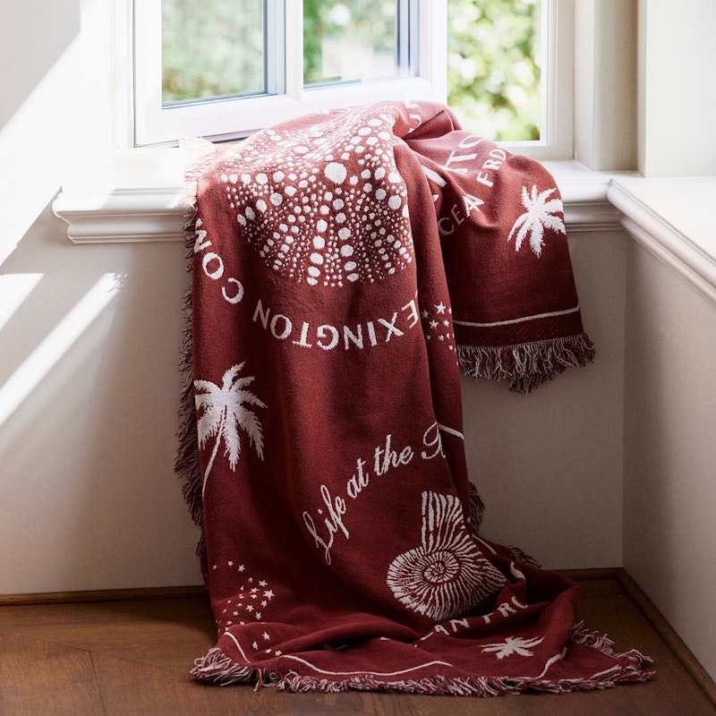 Red bandana blanket sale