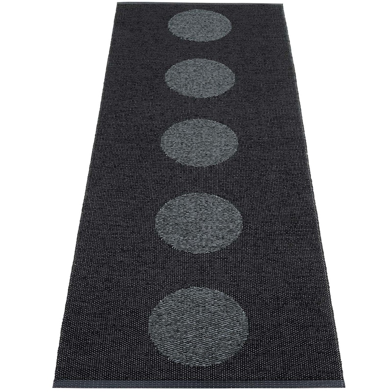 Vera 2.0 Rug Black / Black Metallic, 70x200 cm