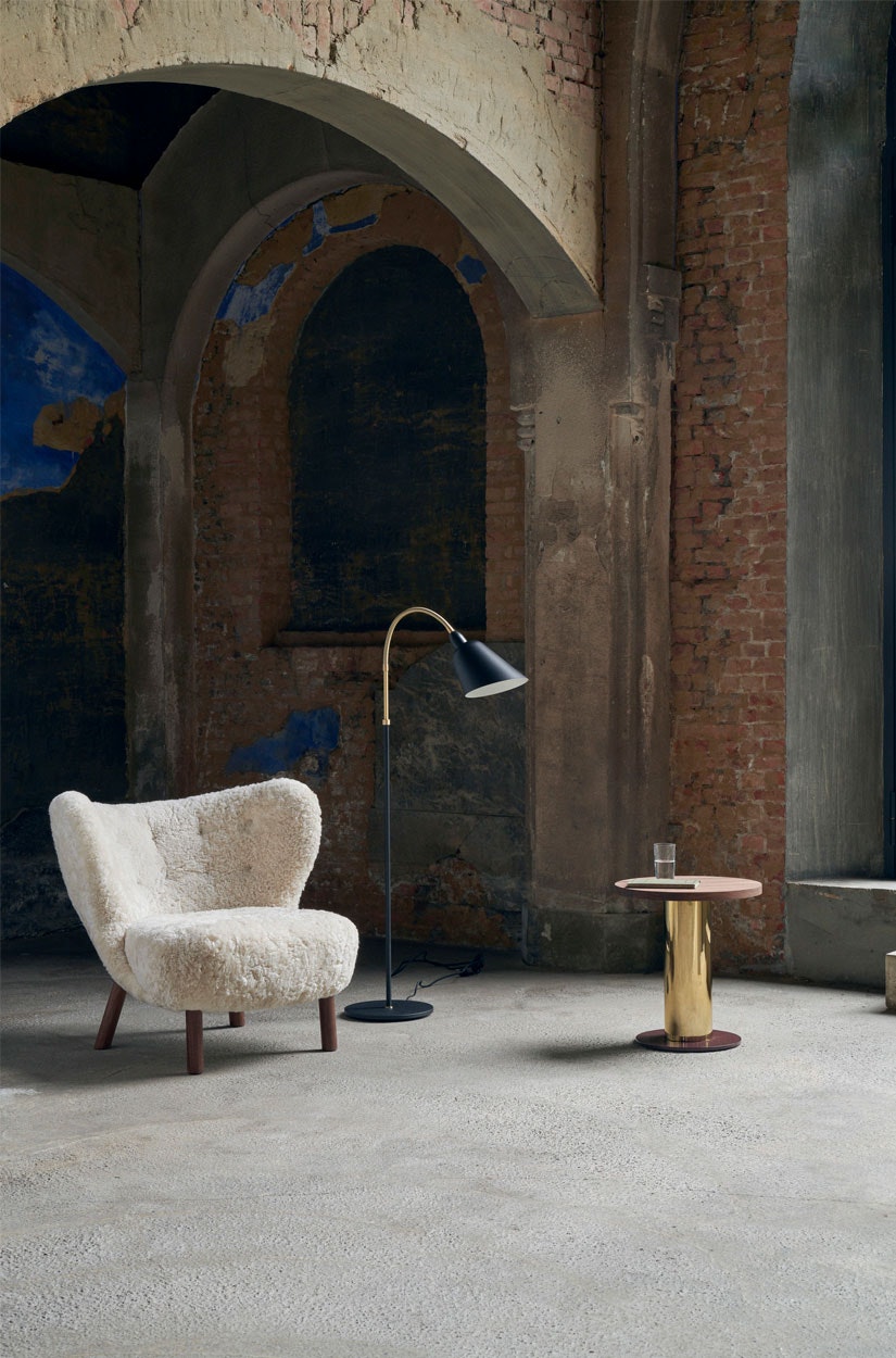 Lilla Petra VB1 Lounge Chair, Sheepskin Moonlight Walnut