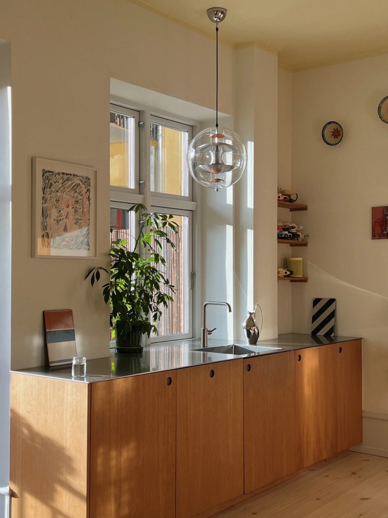 VP Globe Brushed Alu Pendant 40 cm from Verpan | RoyalDesign