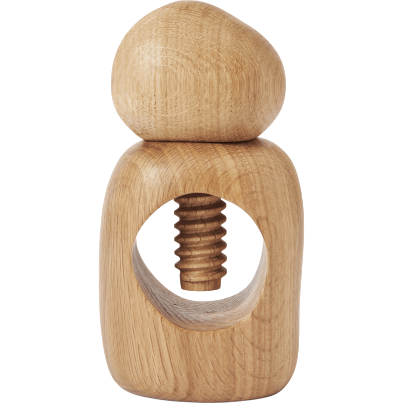 Cairn Nutcracker, Oak