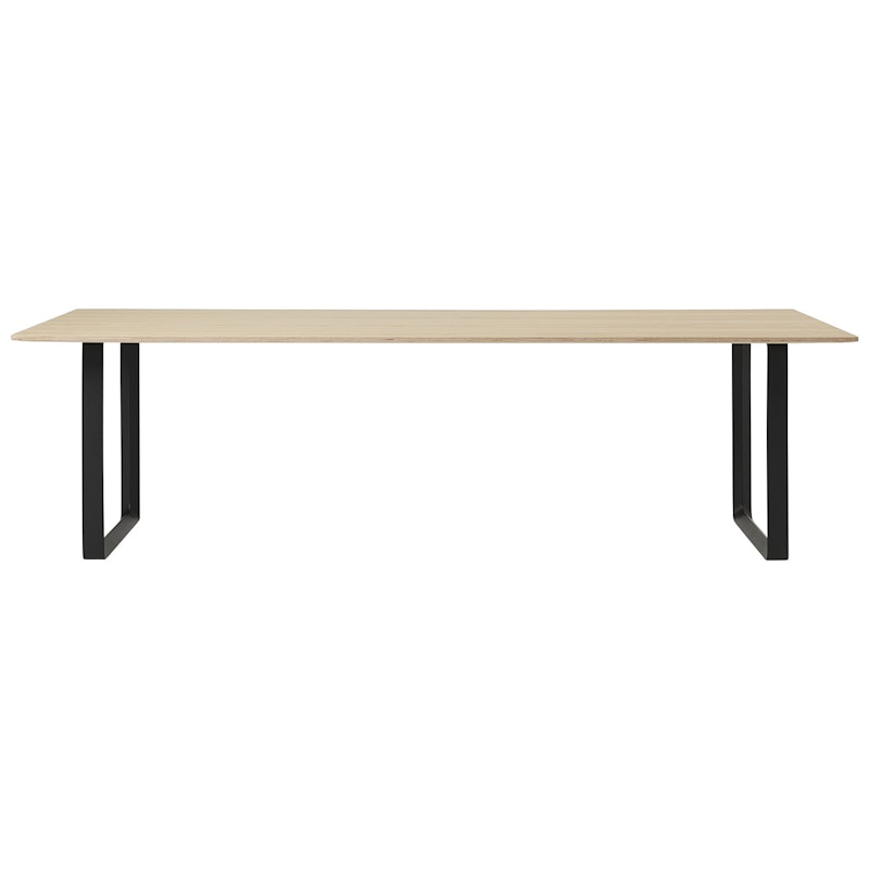 70/70 Tisch 108x295 cm, Eichenfurnier / Schwarz