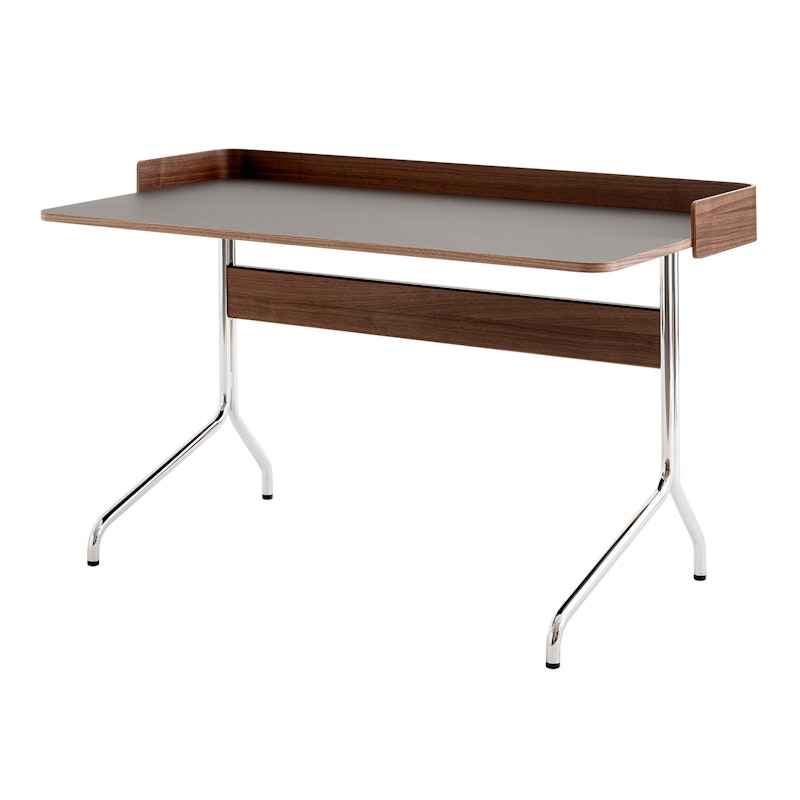 Pavilion AV17 Schreibtisch, Iron / Walnut / Chrome Legs