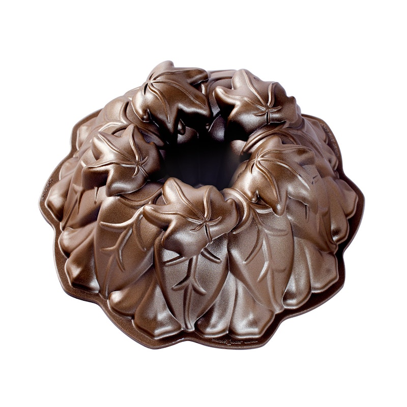 Nordic Ware Harvest Leaves Bundt Backform