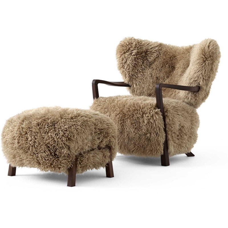 Wulff ATD2 Loungesessel + ATD3 Fußhocker, Walnussfarben / Sheepskin Honey