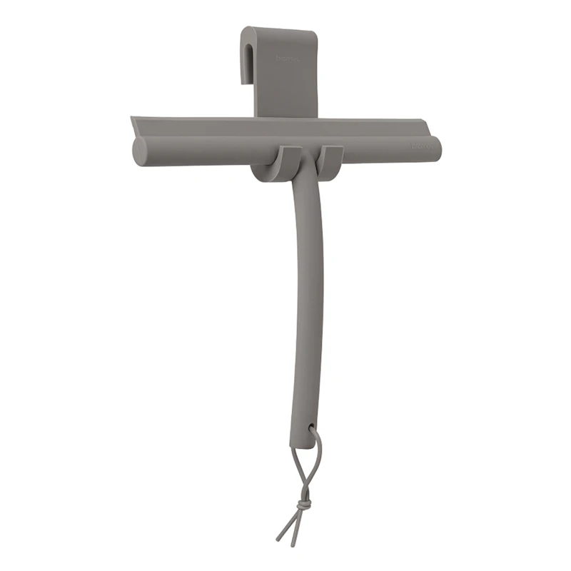 Vipo Douchewisser, Satellite