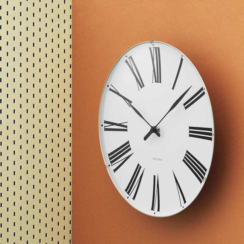 インテリア時計 ARNE JACOBSEN ORIGINAL ROMAN CLOCK 210mm Roman Wall Clock, 210 mm from Arne Jacobsen | RoyalDesign