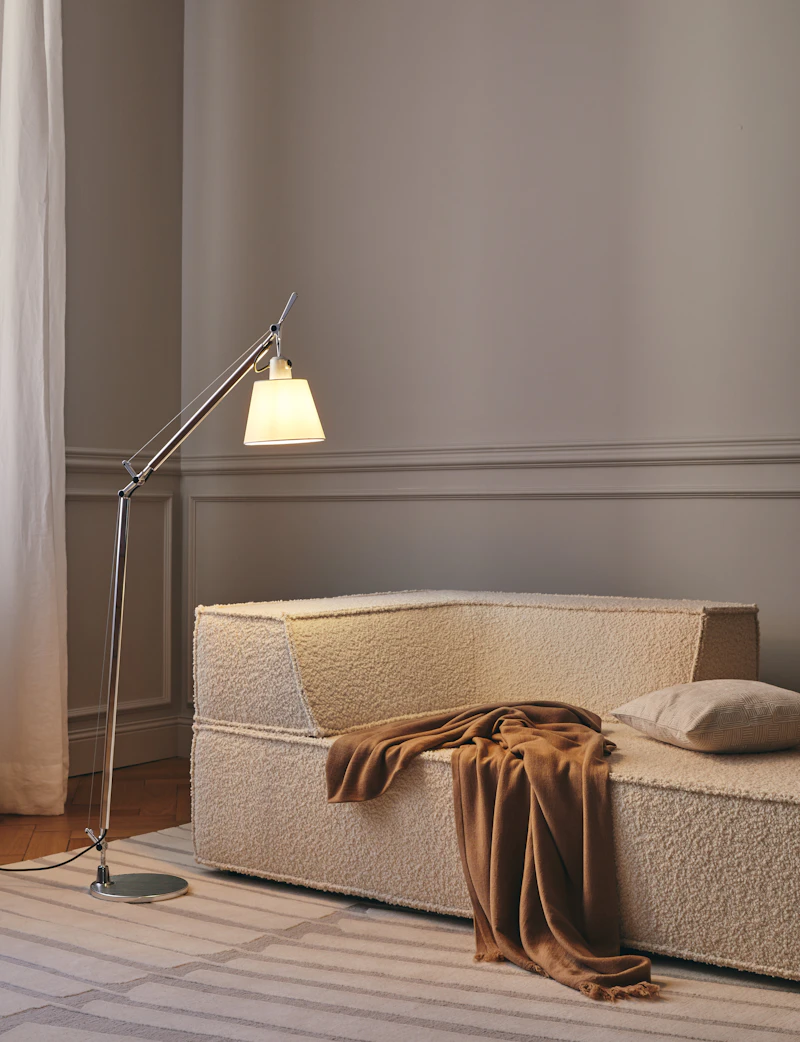 Tolomeo Basculante Floor Lamp, Parchment from Artemide | RoyalDesign