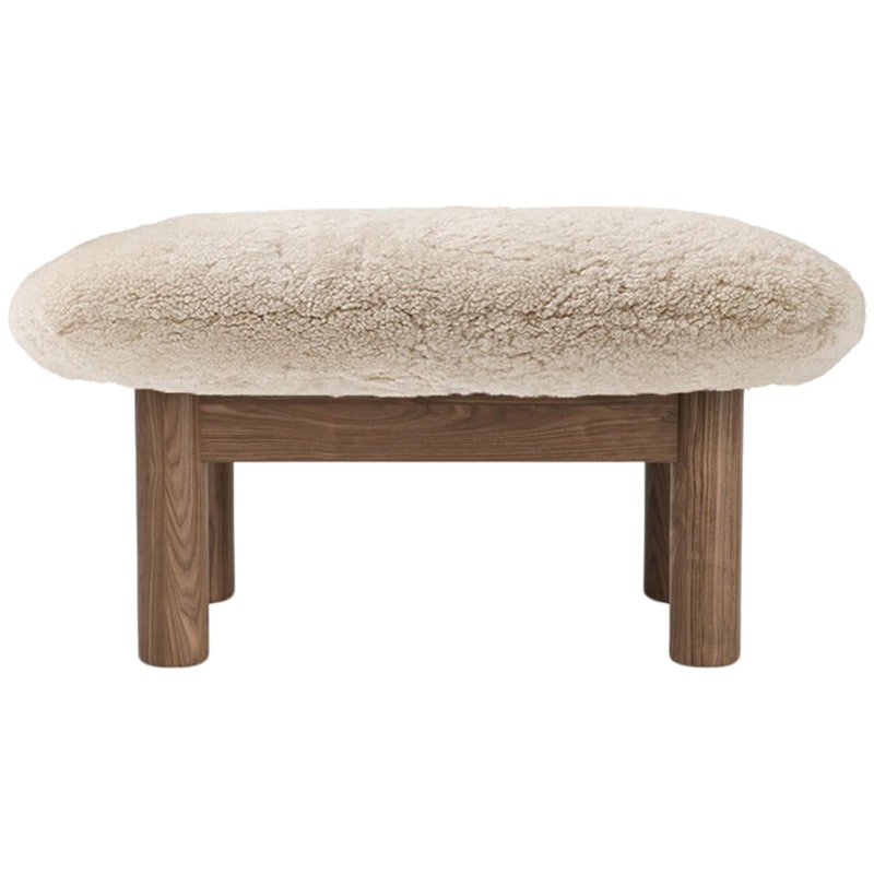 Brasilia Ottoman Walnut, Sheepskin Nature