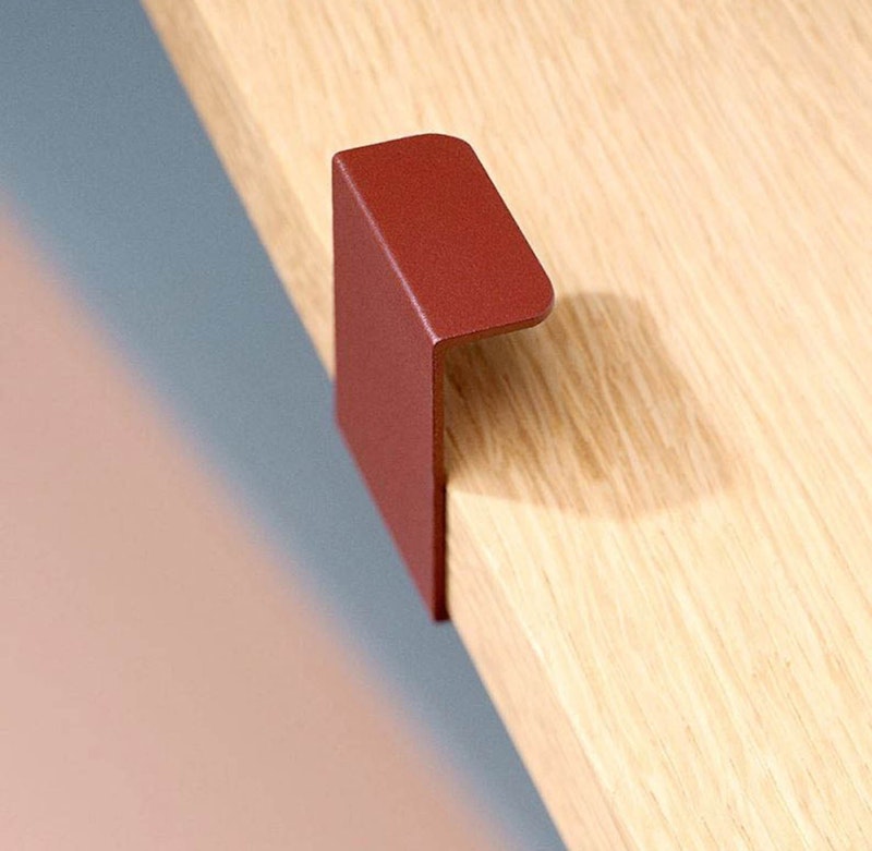 Hide 120 Handle, Reddish Brown