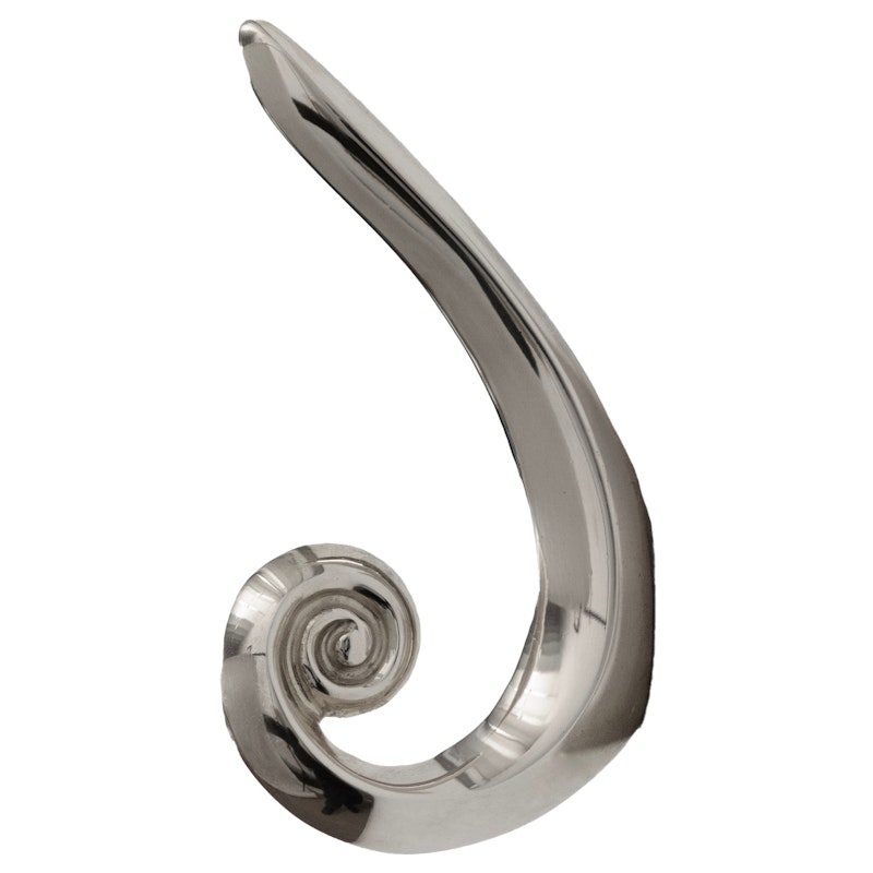 Noelle Hook, Titanium