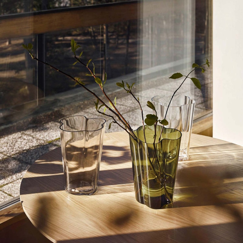 Aalto Vase 27 cm, Moss Green from Iittala | RoyalDesign