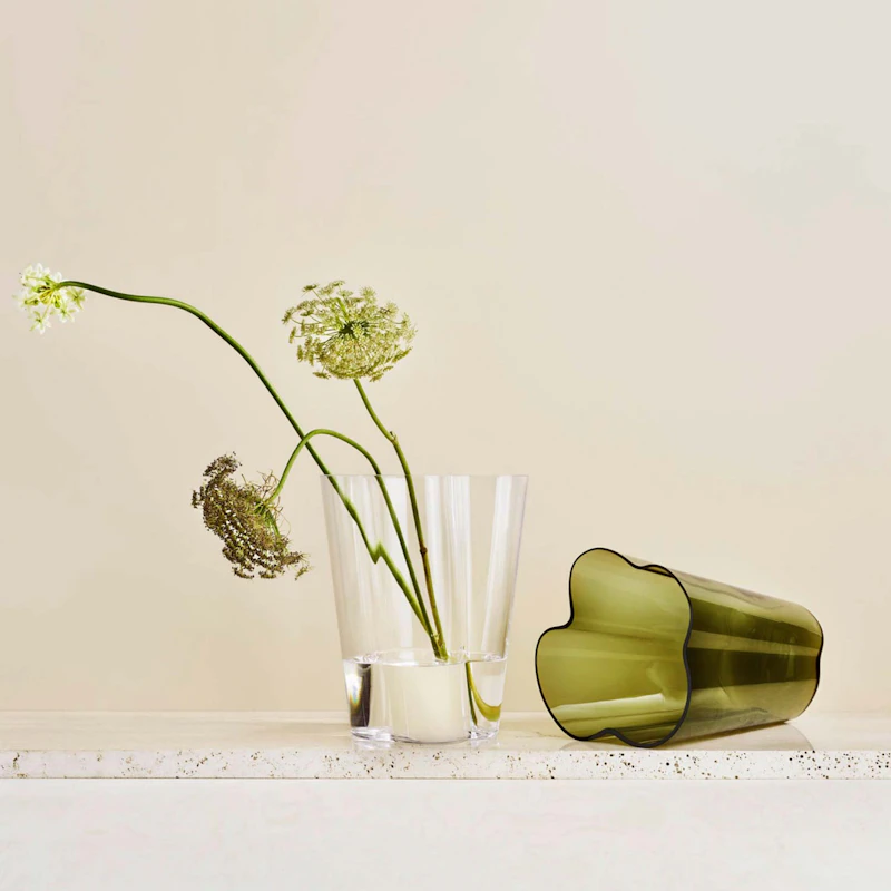 Aalto Vase 27 cm, Moss Green from Iittala | RoyalDesign