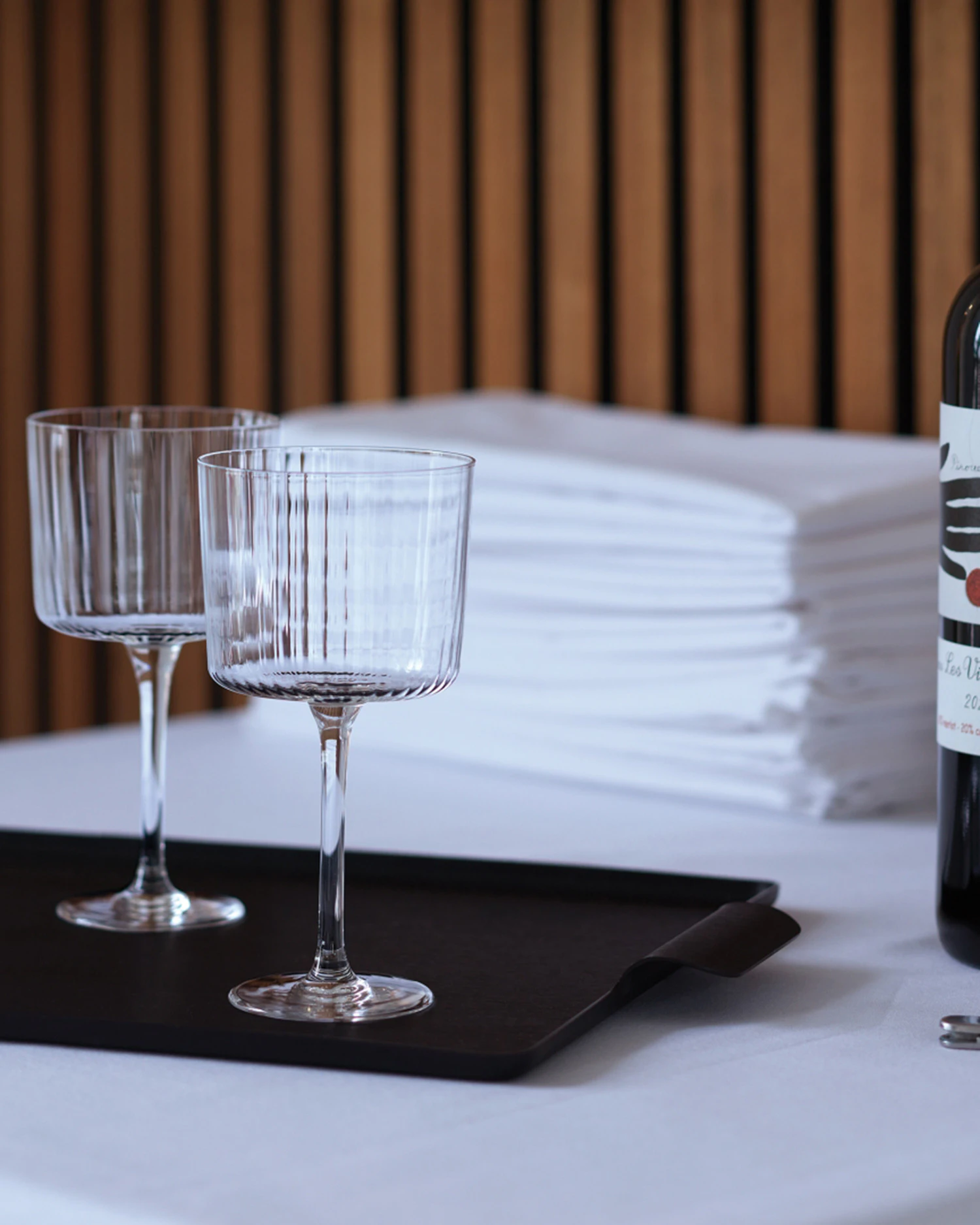 LSA International Gio Line Wine Glasses - Thumbnail 3