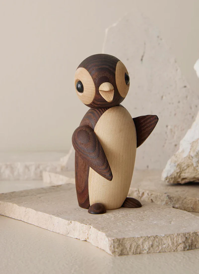 スノーレッツ 木彫り 置物 Frost Wooden Figurine Penguin from Spring Copenhagen | RoyalDesign