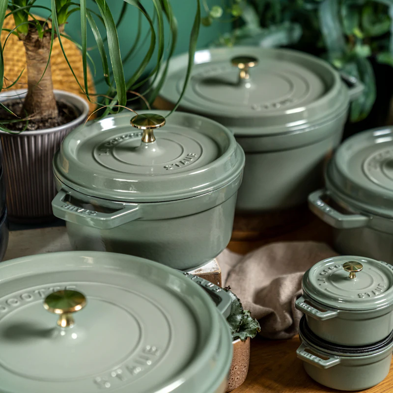 La Cocotte Cast Iron Pot 3,7 L, Eucalyptus from Staub | RoyalDesign