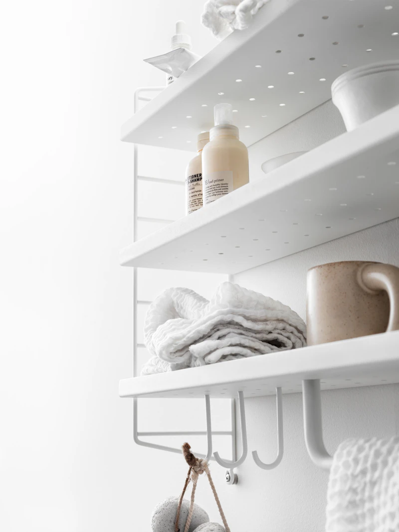 string shelf ホワイト 80×150cm String Pocket Shelf Metal, White from String | RoyalDesign